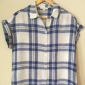 Linen summer shirt beach lunch lounge